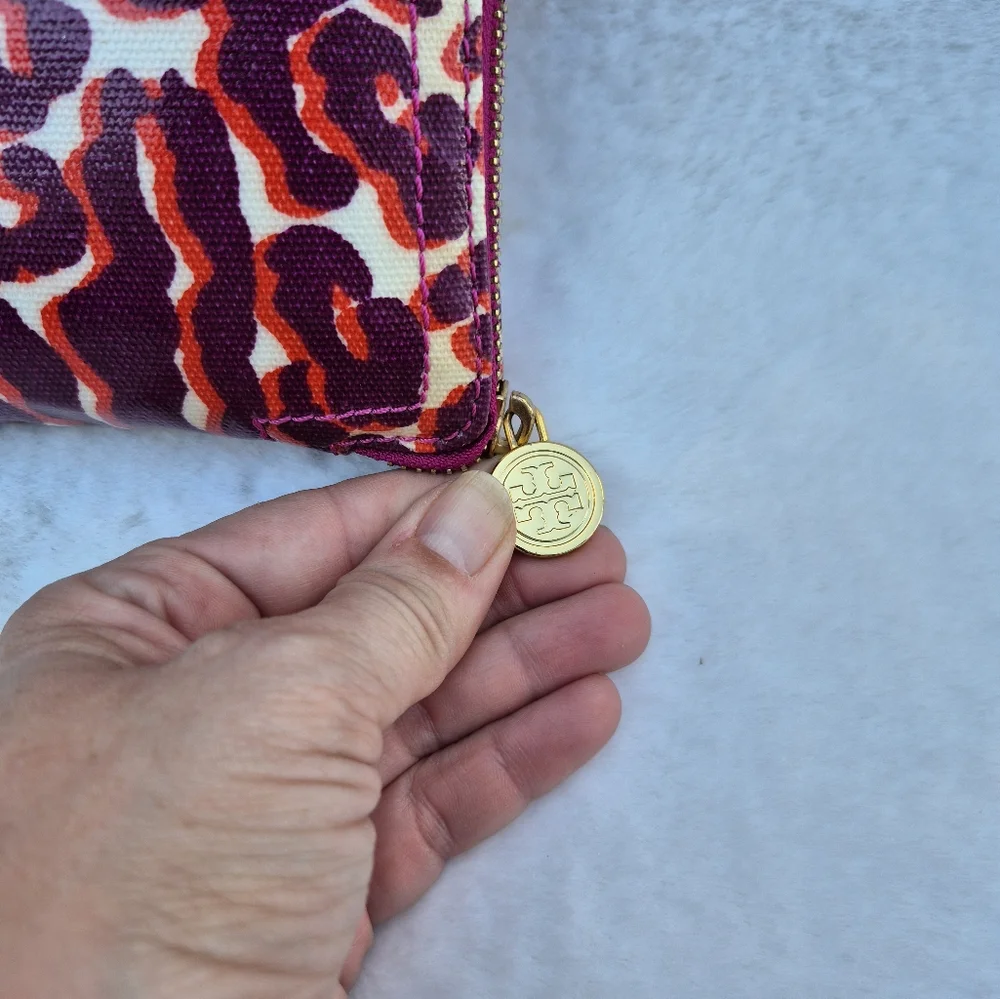 Tory Burch Nylon Cheeah Tote Bag Rare - Picture 8 of 8